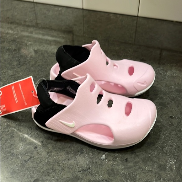 NWT’s NIKE Girl’s Sunray Protect 3 (TD) pink foam sandals, Water shoes, Size 9c. - Picture 1 of 7